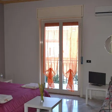 Aeroporto Bed & Breakfast *